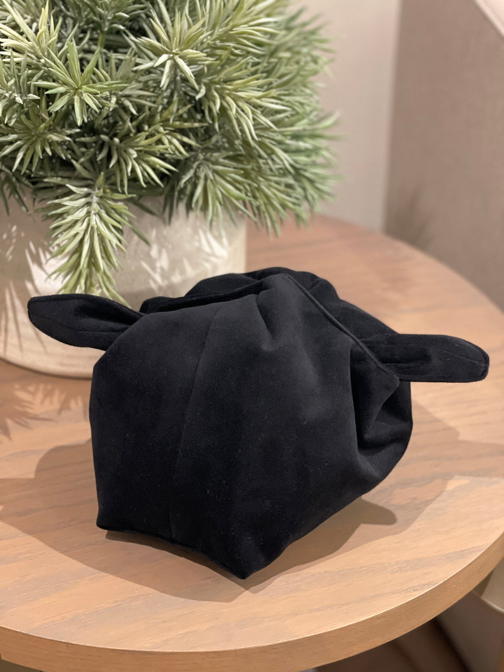 The Black Velvet Kiss Clutch Bag