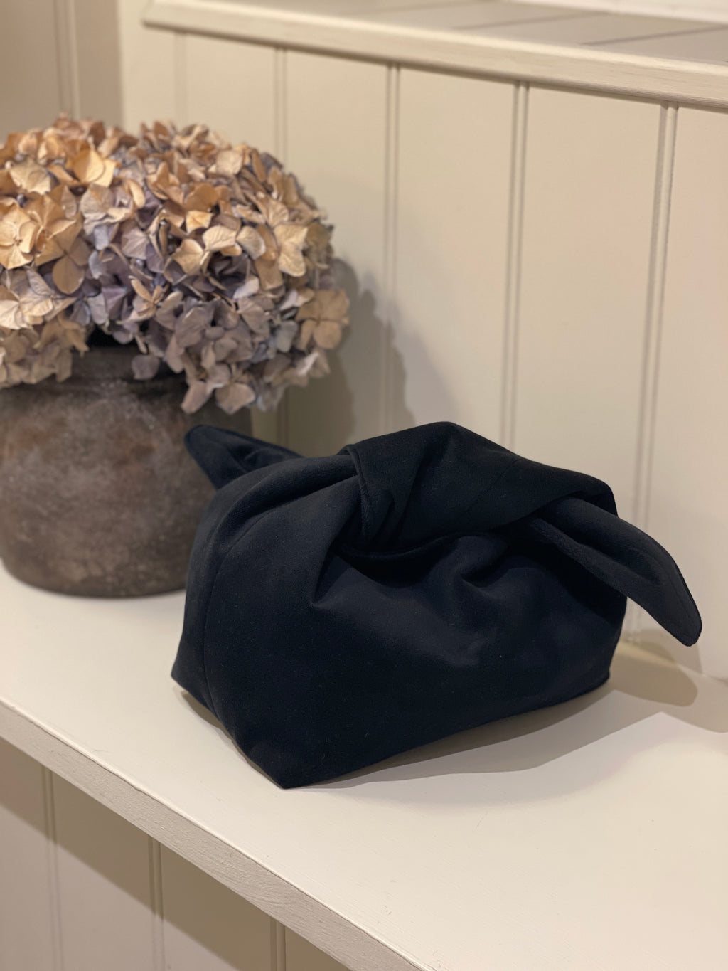 The Black Velvet Kiss Clutch Bag