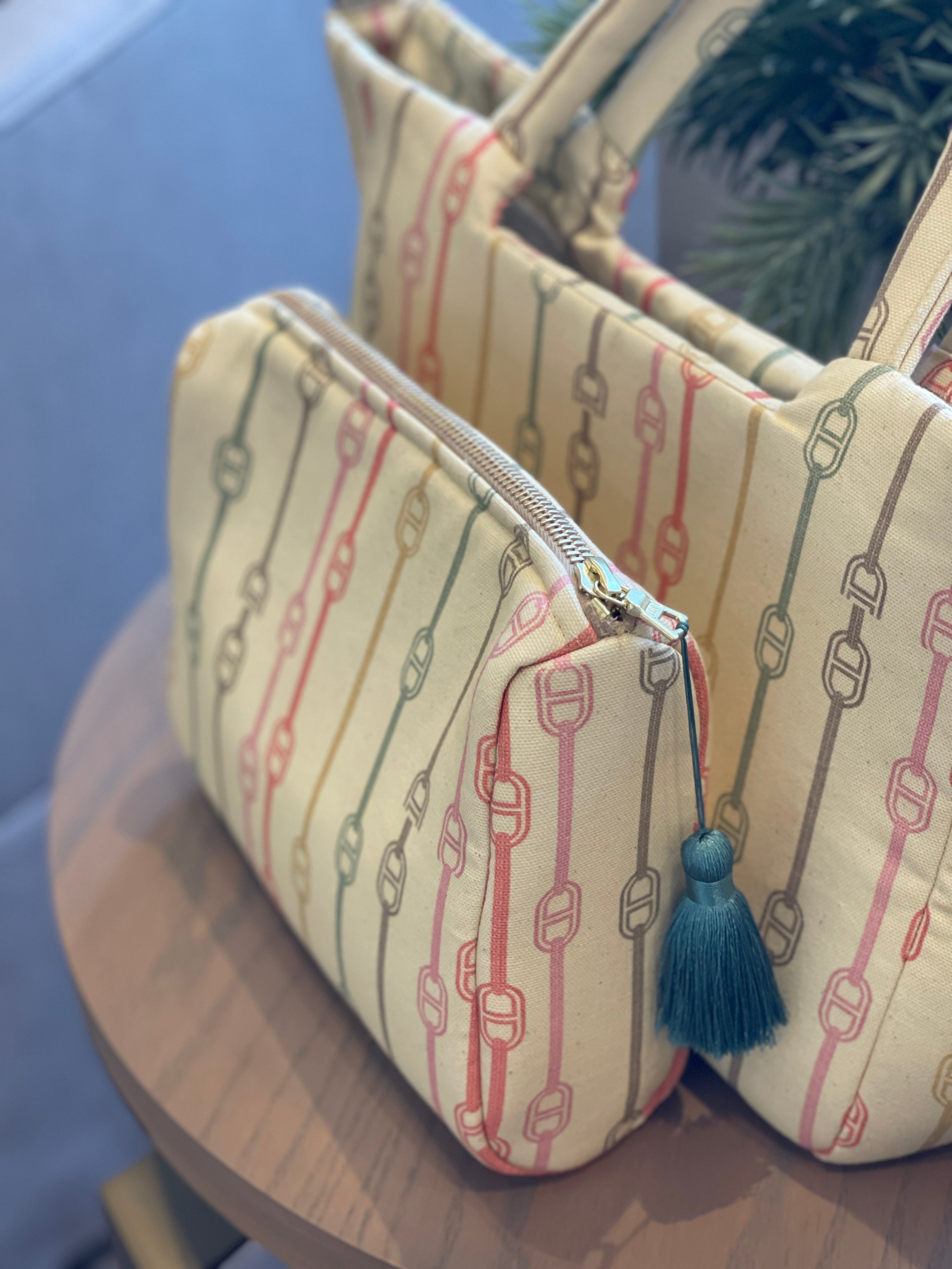 The Sorbet Chain Pouch