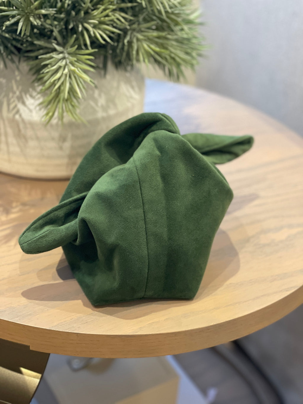 The Pimento Green Velvet Kiss Clutch Bag