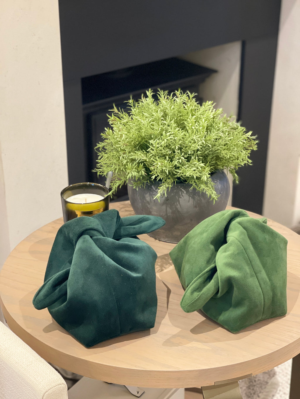 The Pimento Green Velvet Kiss Clutch Bag