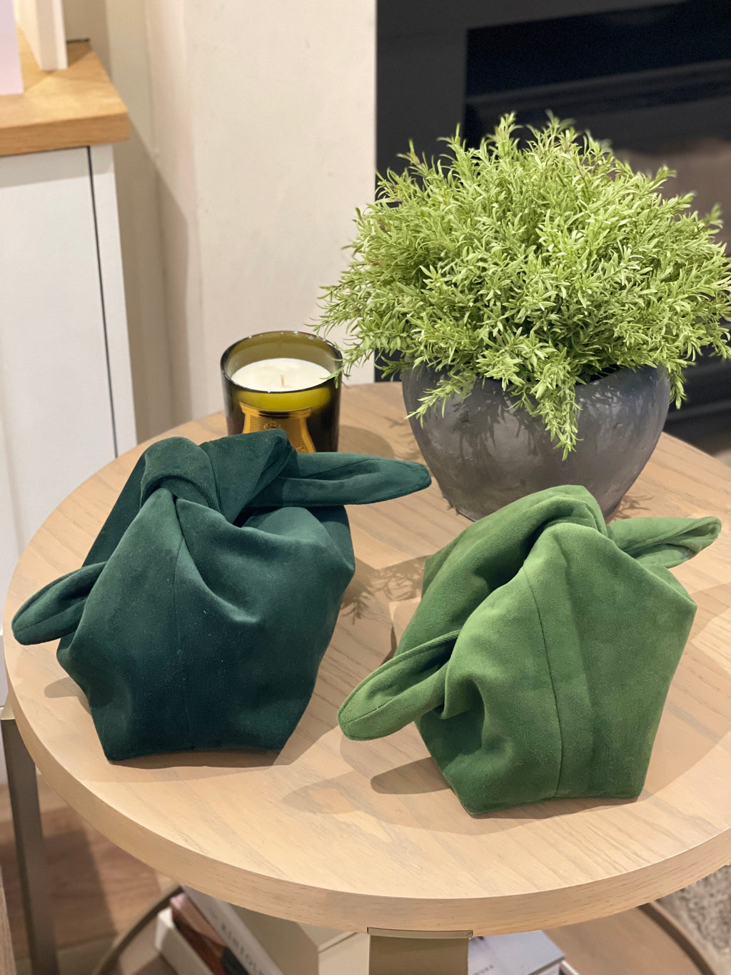 The Pimento Green Velvet Kiss Clutch Bag